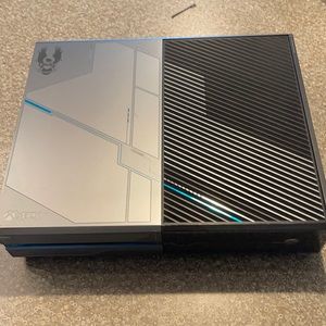 Xbox one, Halo 5 console edition